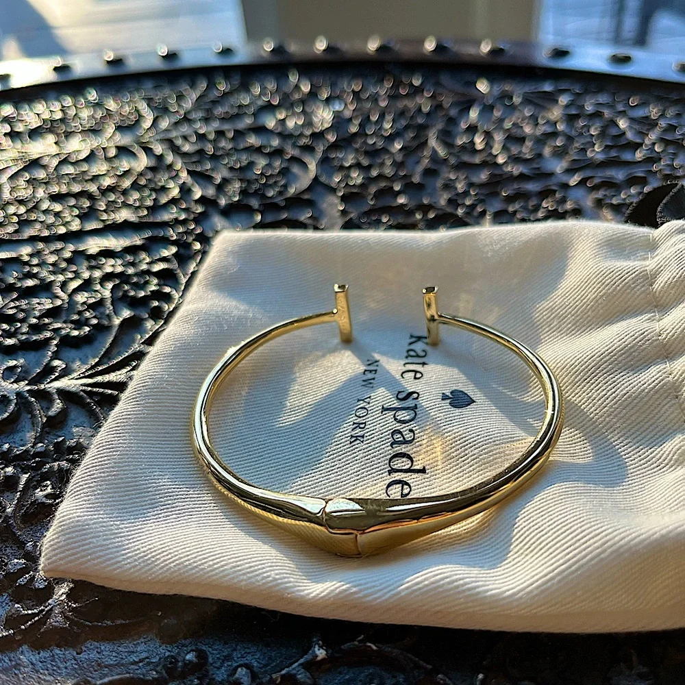 NEW KATE SPADE DAINTY SPARKLERS CRYSTAL BAR CUFF BRACELET - Picture 4 of 4